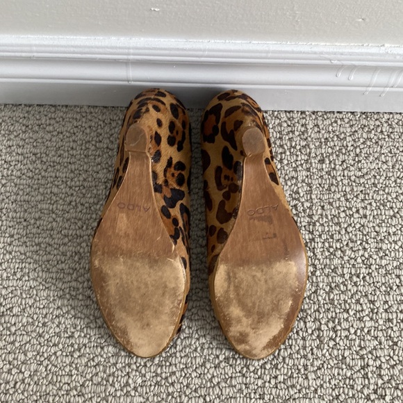 Cheetah printed heels/wedge - Picture 4 of 4